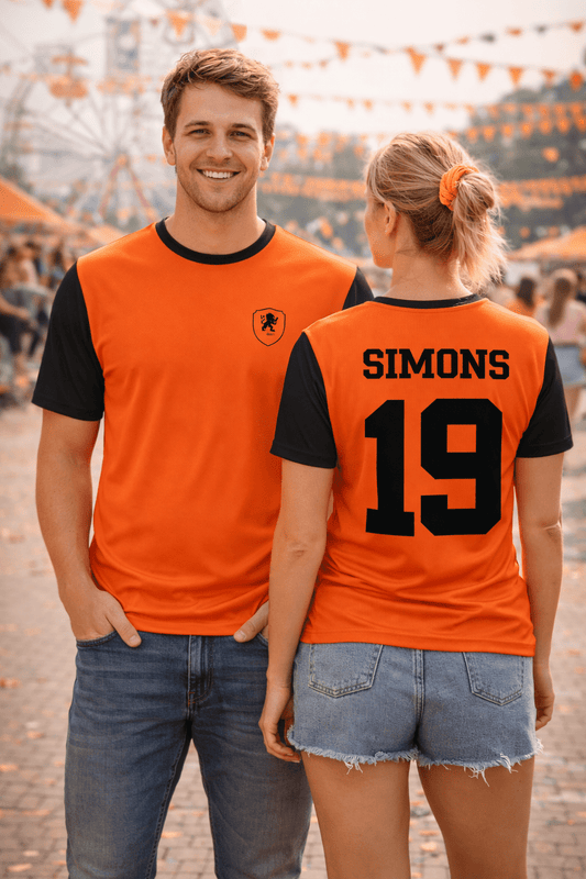 Gepersonaliseerd Oranje Shirt met Naam, Nummer & Initialen – Unisex Sportshirt | 100% Polyester - JEFFS. Merchandise